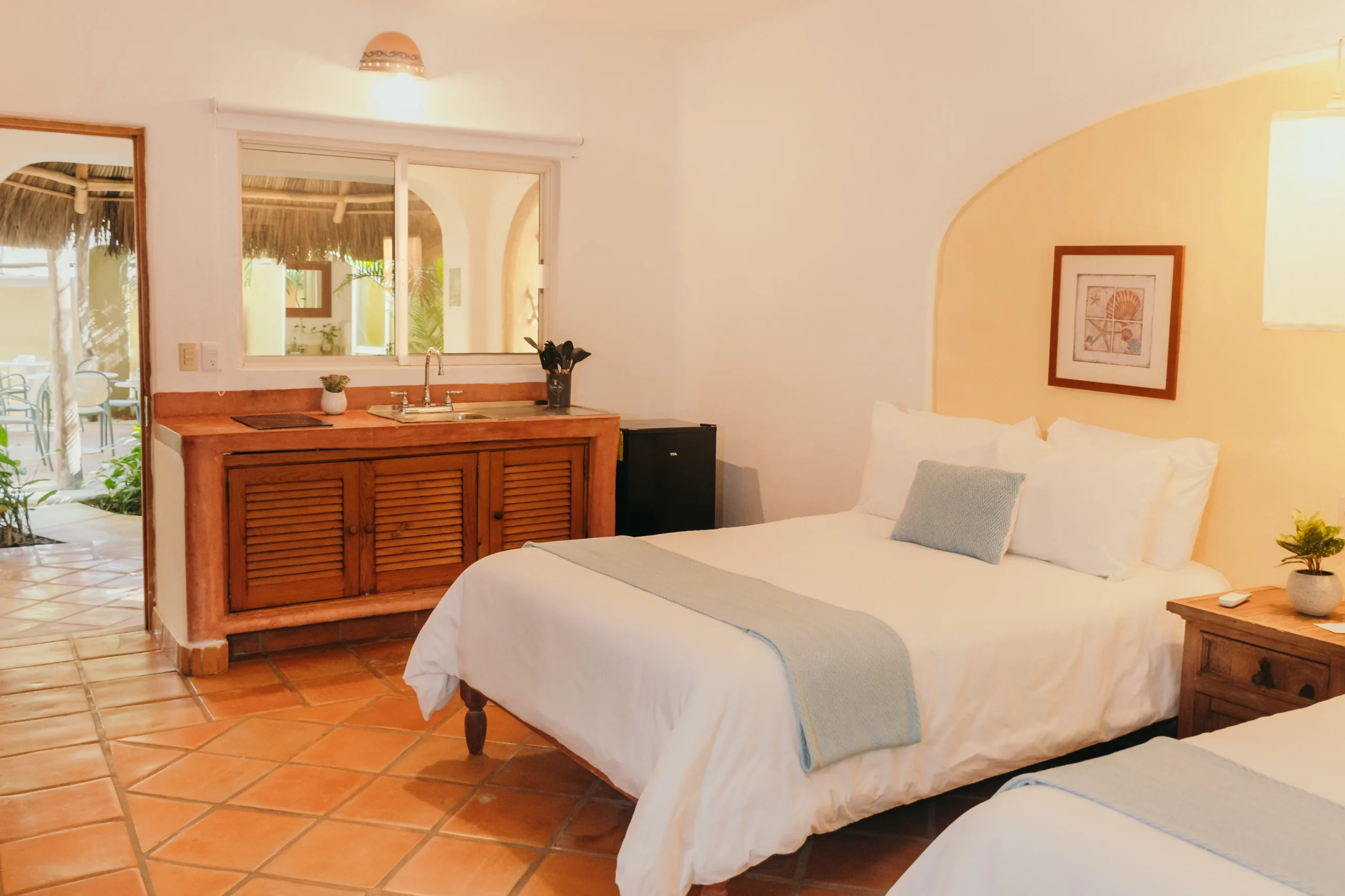 2. Twin_bed_suite_kitchen_sayulita_11zon